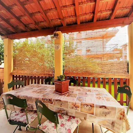 빌라 La Casetta Con Giardino A 30 M Dal Mare 산토바르톨로메오알마레