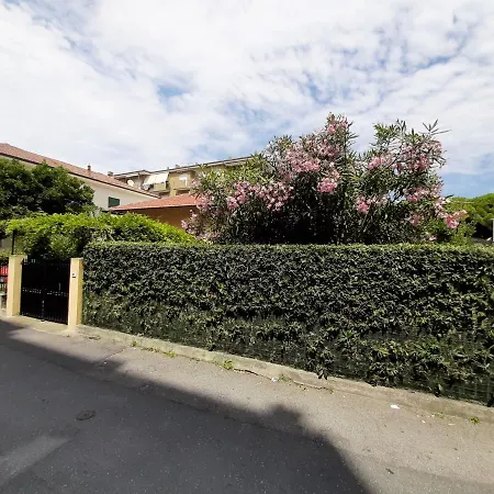 La Casetta Con Giardino A 30 M Dal Mare San Bartolomeo Al Mare