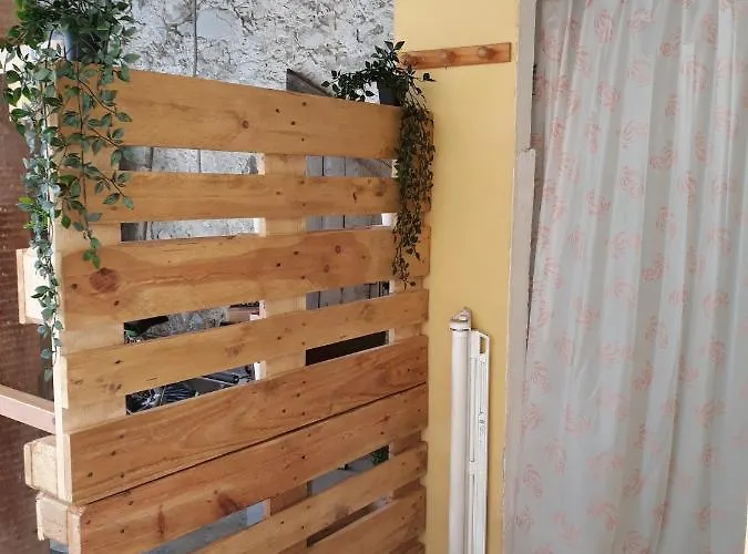 La Casetta Con Giardino A 30 M Dal Mare Villa San Bartolomeo Al Mare